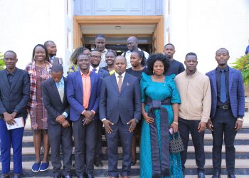 Mwefumiitirize ku bubaka bwa Kabaka obukwata ku mitimbagano