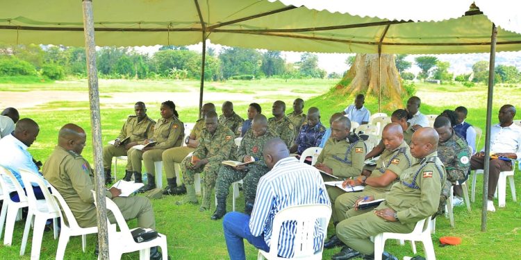 Abakuumaddembe bakakasiza obukuumi obumala mu misinde gy’amazaalibwa ge Empologoma