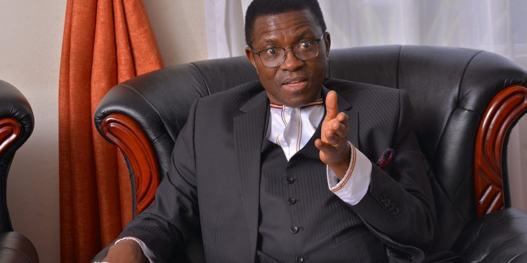 Katikkiro Mayiga avumiridde abakozesa amawanga okwawulayawula mu bantu, akubirizza Bannayuganda buli omu okwenyumiriza mu buwangwa bwe