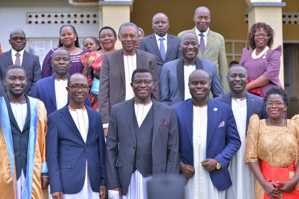 Katikkiro Mayiga avumiridde abakozesa amawanga okwawulayawula mu bantu, akubirizza Bannayuganda buli omu okwenyumiriza mu buwangwa bwe