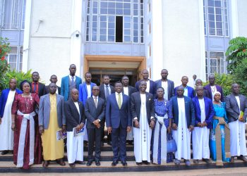 “Omwami wa Kabaka tabeera munafu” – Katikkiro Mayiga aluŋŋamizza Abatongole