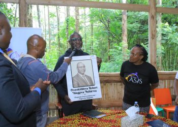 Abakulembeze muwummuleeko, tusobole okukulaakulanya Ensi yaffe – Owek. Waggwa Nsibirwa