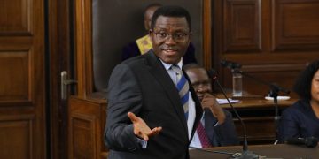 Katikkiro Mayiga ayanjudde embeera nga bweyimiridde mu Bwakabaka