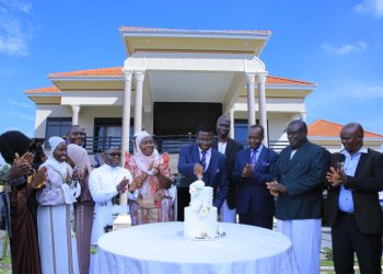 Kaggo Matovu Magandaazi akoze omukolo okwebaza Katonda: Katikkiro Akubirizza ku mutindo gw’amaka
