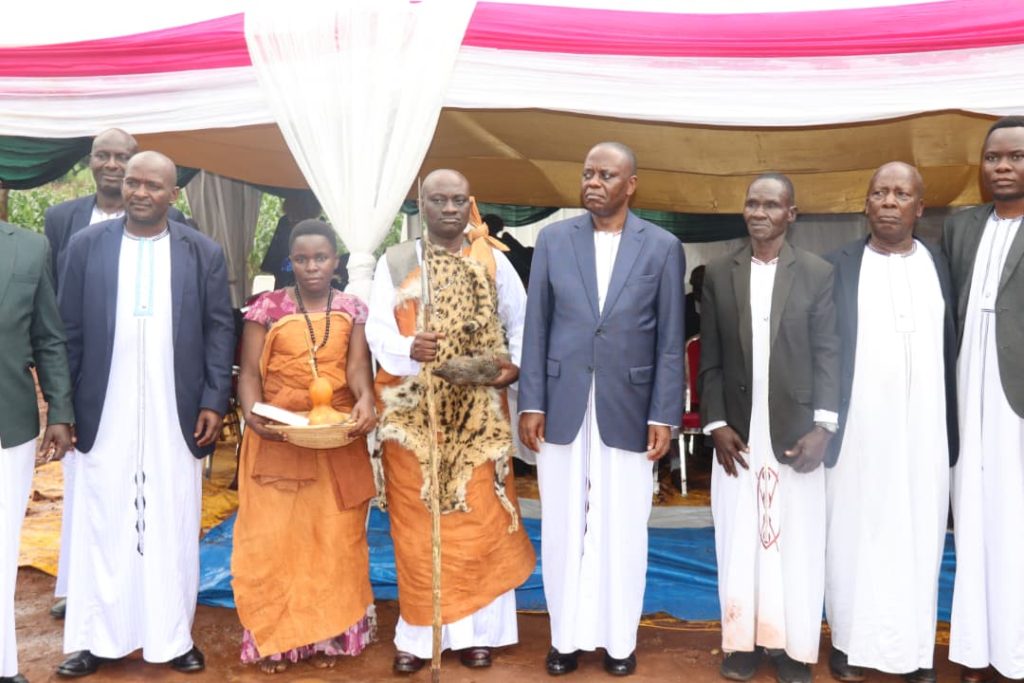 Omukulu w’Ekika ky’Obutiko omuggya atuuziddwa
