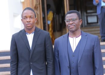 Omukulu w’Ekika kya Akasimba omuggya ayanjuddwa eri Katikkiro wa Buganda