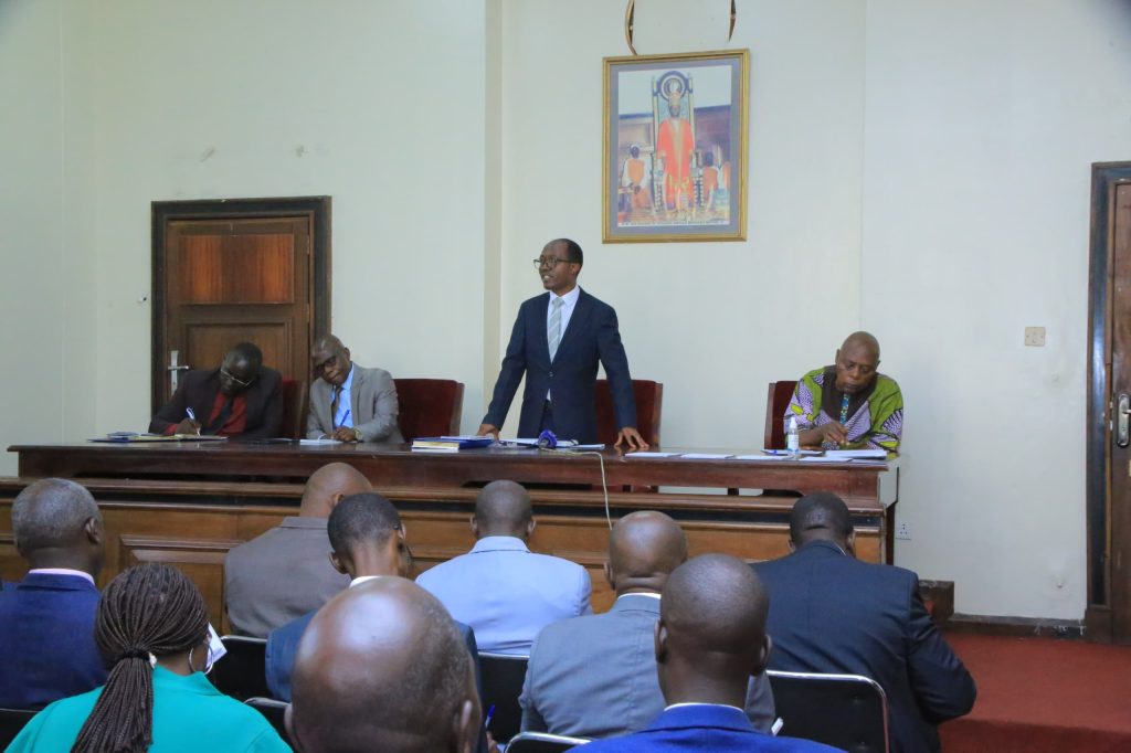 Ab’amasaza bakubiriziddwa okukuumira abantu ba Buganda awamu