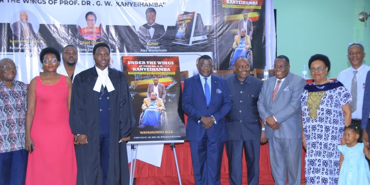 “Prof. Kanyeihamba yayagala nnyo Kabaka Mutebi II”: Bamuwandiseeko ekitabo