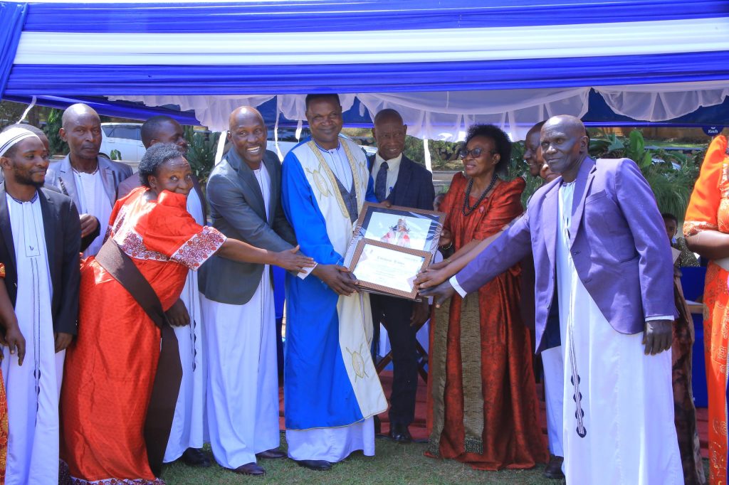 Abali ku ttaka lya Kabaka mukubirizibwa okwewandiisa – Minisita Mpanga