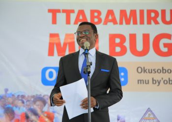 Katikkiro Mayiga aggaddewo ttabamiruka w’abakyala mu Buganda: Abasabye Obuteekubagiza