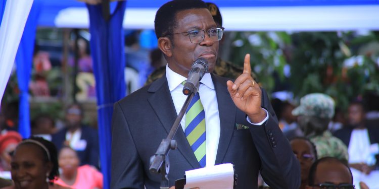 Katikkiro Mayiga avumiridde abantu abasudde OBUVUNAANYIZIBWA