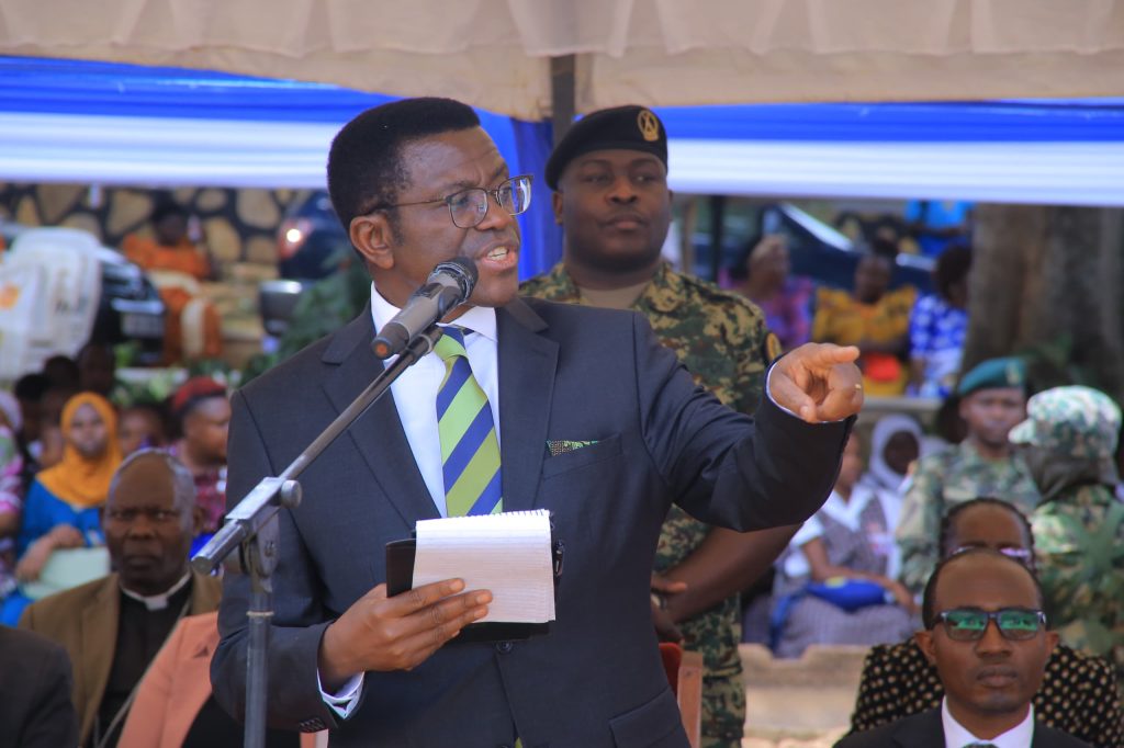 Mukomye okujerega obuwangwa n’eddiini z’abalala – Katikkiro Mayiga