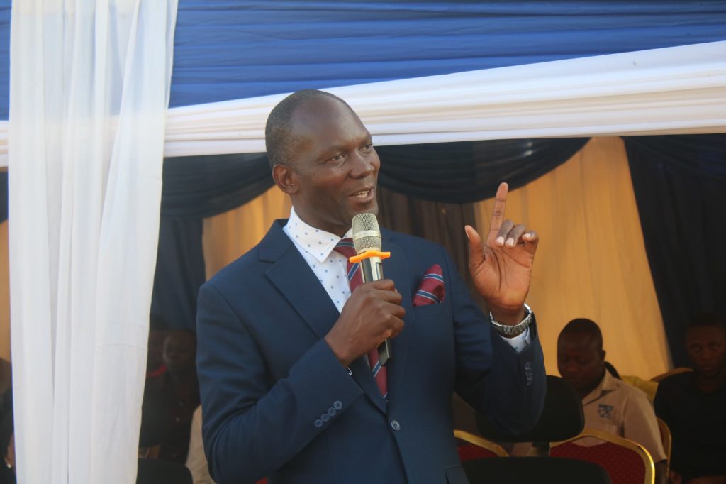 Obukulembeze bw’abayizi libeera bbanguliro ly’abakulembeze –  Minisita Noah Kiyimba