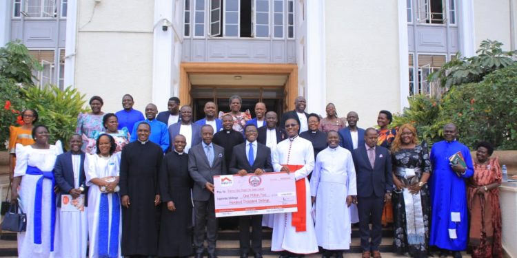 Aba Kazo Archdeconry bawagidde omulimu gw’okutuusa eddwaliro eriseeyeyeza ku mazzi