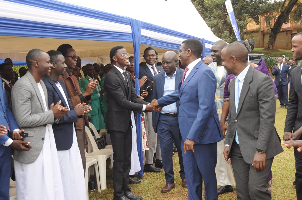 Katikkiro Charles Peter Mayiga atongozza olukiiko oluggya olwa Nkobazambogo mu Ggwanga