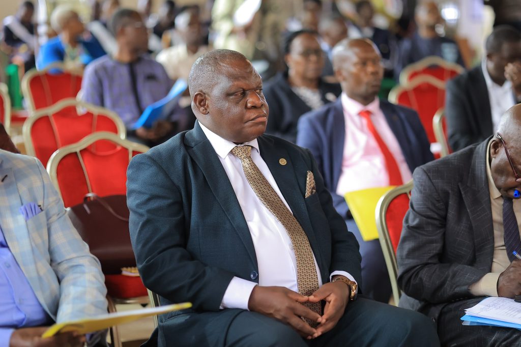 Olukiiko lwa Synod olw’obulabirizi bw’e Namirembe lutongozeddwa era lutegese omusomo wansi w’omulamwa “Okuweereza Katonda nga tosuubira Kusasulwa nsimbi “