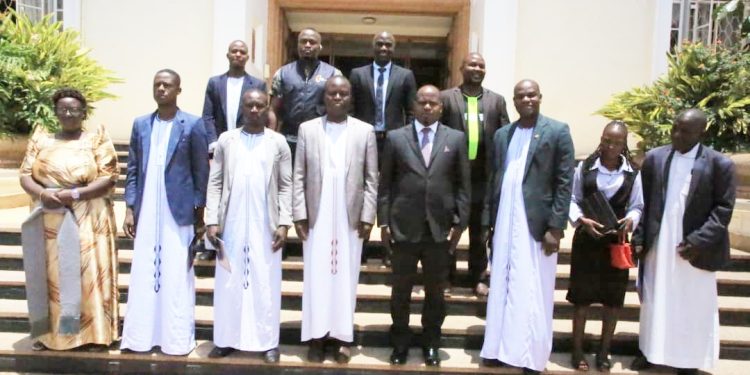 Ttabamiruka wa bannamawulire asookedde ddala mu Bwakabaka atongozeddwa