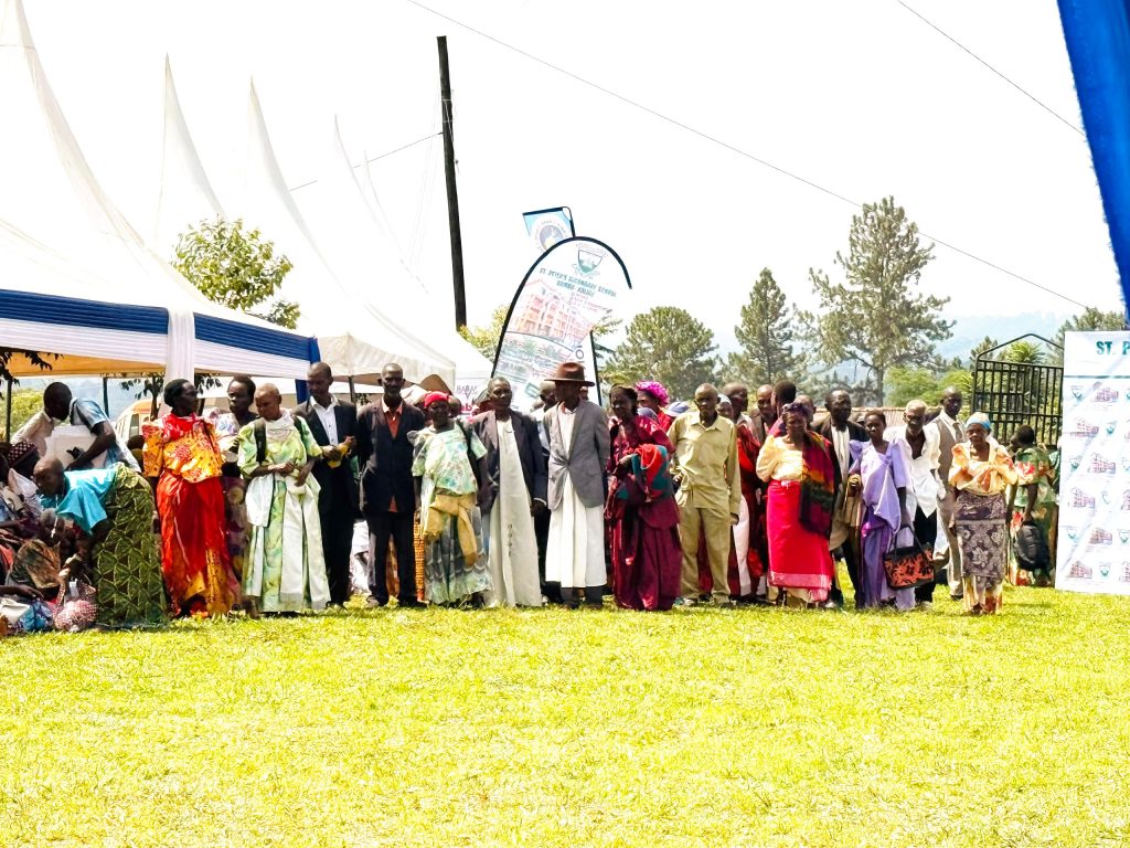 Buvunanyizibwa bwaffe okussa ekiitibwa mu bakadde n’okusitula omutindo gwabwe