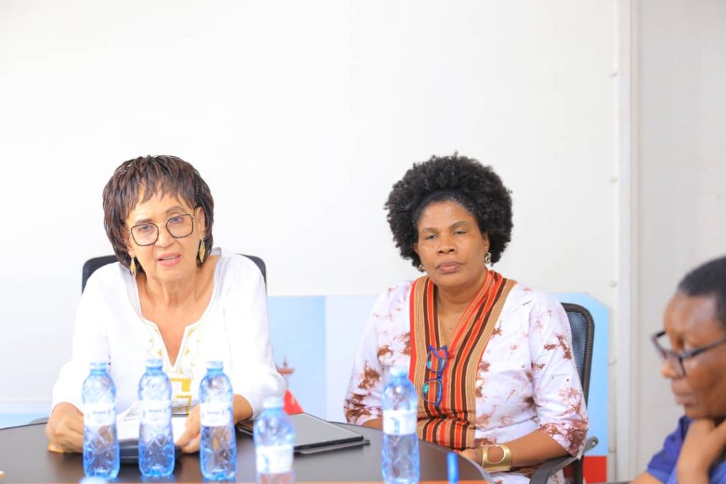 Abalina akawuka ka mukenenya bakufuna amaka webabudaabudibwa