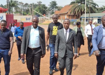 Fayinolo z’empaka z’amasaza zeyongeddemu ebbugumu