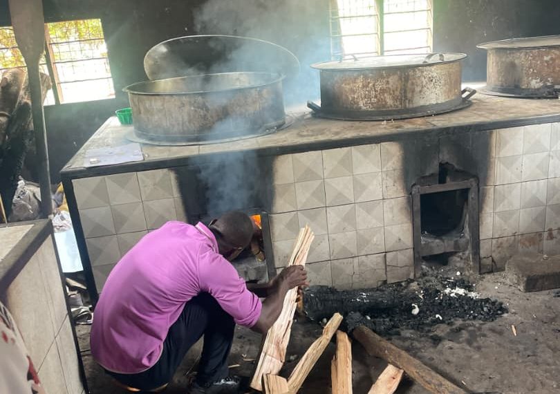 Mufeeyo Nnyo Okwettanira Enfumba Etayonoona Butondebwansi